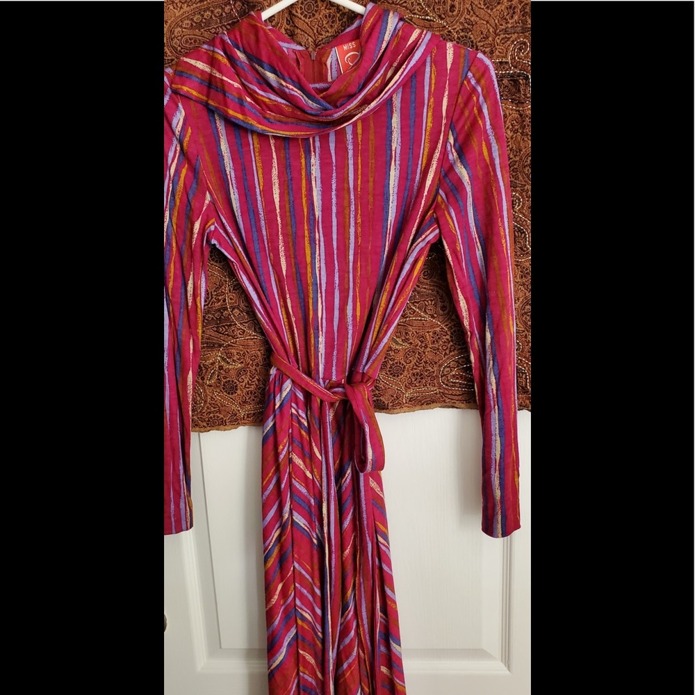 Vintage 1970s Miss O size 10 wine colored dress. 10. - Picture 4 of 10